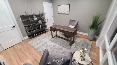 Living - 523 S Elm St, Itasca, IL 60143 photo 2 of 8