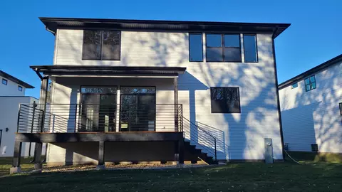 Exterior - 523 S Elm St, Itasca, IL 60143 photo 13 of 15