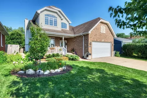 4545 Sterling Rd, Downers Grove, IL 60515