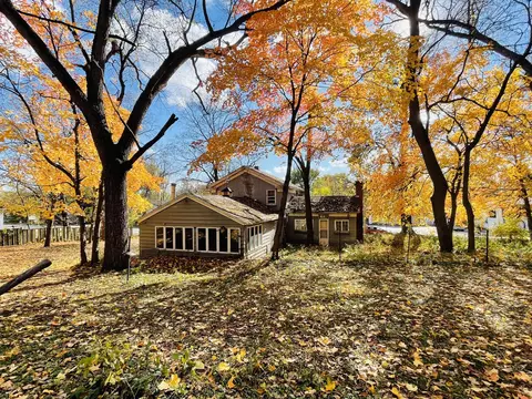 896 E Bluff St, Marseilles, IL 61341 photo 2