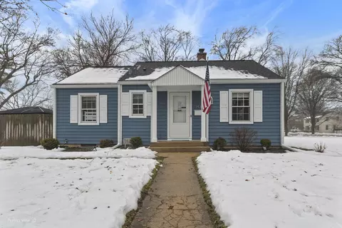 1439 S 5th St, Saint Charles, IL 60174