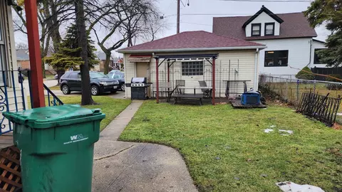 6544 Pershing Rd, Berwyn, IL 60402 photo 4