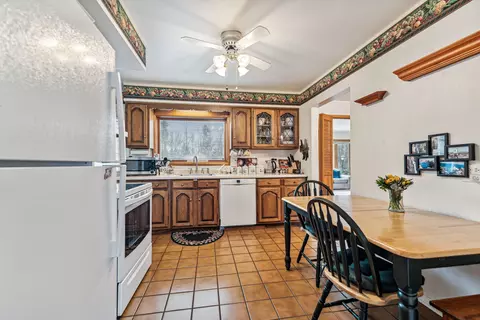 581 E Park Ave, Elmhurst, IL 60126 photo 11