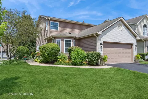 2212 Worthing Dr, Naperville, IL 60565