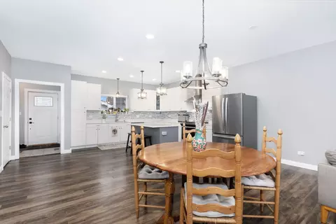 7645 W 66th St, Summit, IL 60501 photo 9
