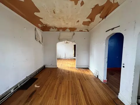 6348 S Carpenter St, Chicago, IL 60621 photo 2