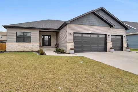 1135 Heritage Dr, Diamond, IL 60416
