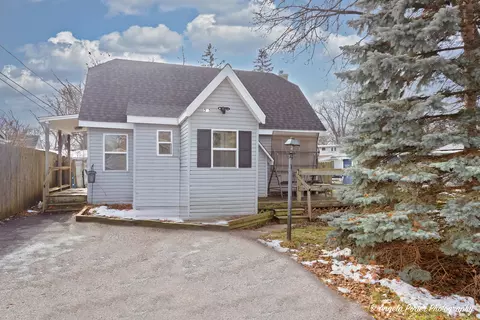 505 W Highland Ter, Round Lake Beach, IL 60073