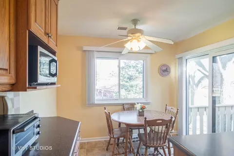 547 Greystone Ln #D2, Wheeling, IL 60090 photo 7