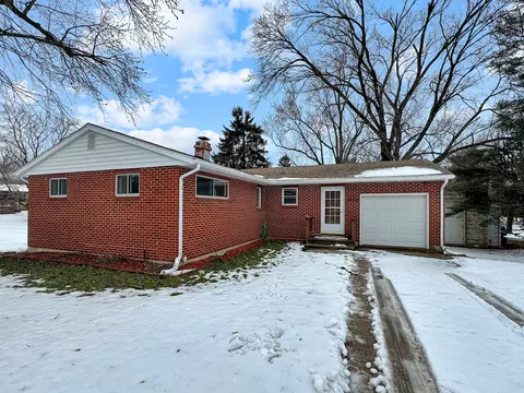 1623 W Pearl City Rd, Freeport, IL 61032