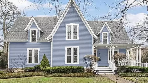 535 Old Green Bay Rd, Glencoe, IL 60022