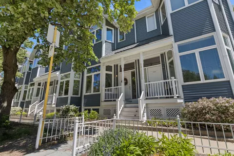 3003 N Kenmore Ave, Chicago, IL 60657