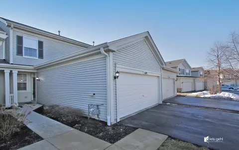 609 W Kristina Ln, Round Lake, IL 60073