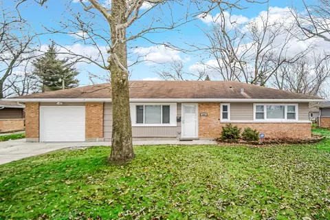 325 Waldmann Dr, Park Forest, IL 60466