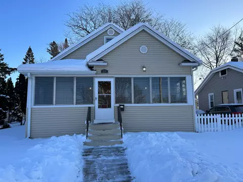 61 S Clifton Ave, Elgin, IL 60123