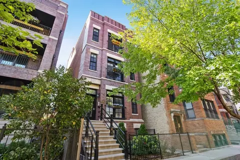 847 W Fletcher St #1, Chicago, IL 60657