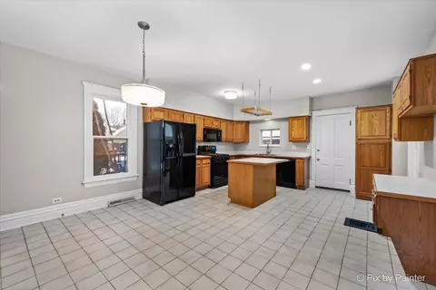 637 Oak Ave, Aurora, IL 60506 photo 11
