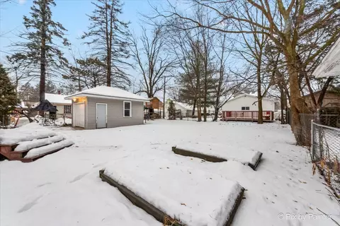 637 Oak Ave, Aurora, IL 60506 photo 28