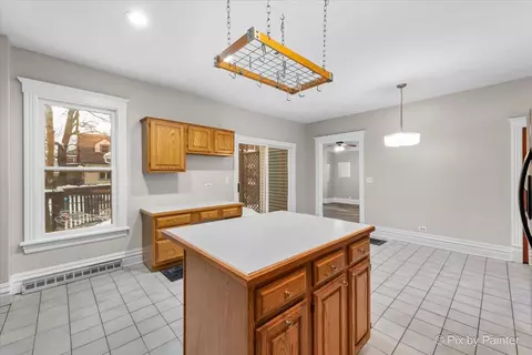 637 Oak Ave, Aurora, IL 60506 photo 13