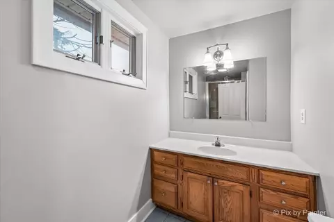 637 Oak Ave, Aurora, IL 60506 photo 21