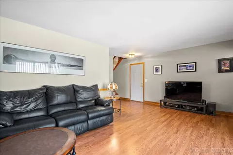 Living - 1250 John Dr, Hoffman Estates, IL 60169 photo 5 of 5