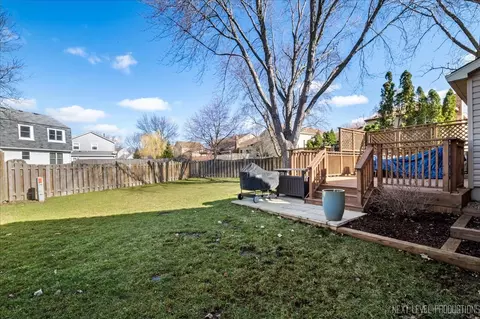 Exterior - 1250 John Dr, Hoffman Estates, IL 60169 photo 6 of 9