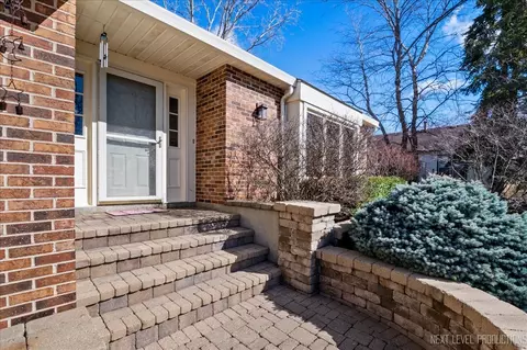 Exterior - 1250 John Dr, Hoffman Estates, IL 60169 photo 3 of 9