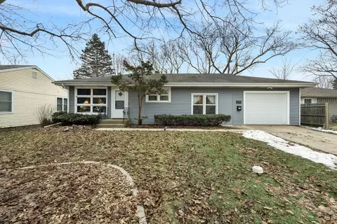 253 Union St, Crystal Lake, IL 60014
