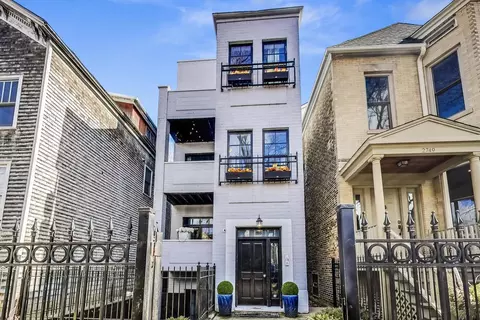 2751 N Kenmore Ave #3, Chicago, IL 60614