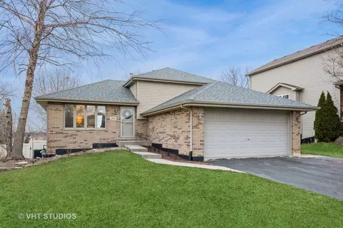 2901 Carol Dr, Joliet, IL 60432