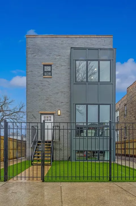 1037 N Monticello Ave, Chicago, IL 60651