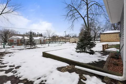 821 Orange St, Elgin, IL 60123 photo 27