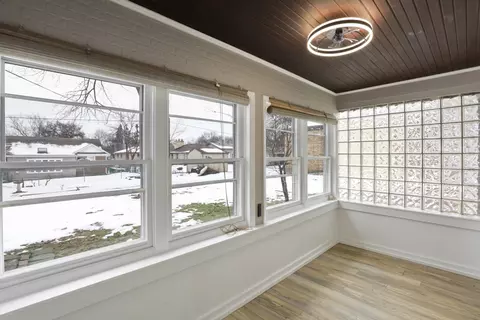 821 Orange St, Elgin, IL 60123 photo 16