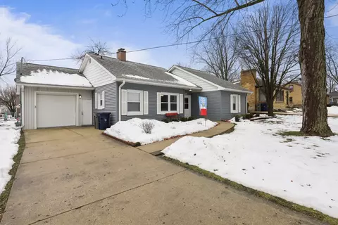821 Orange St, Elgin, IL 60123 photo 2
