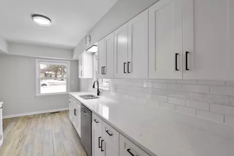 821 Orange St, Elgin, IL 60123 photo 7