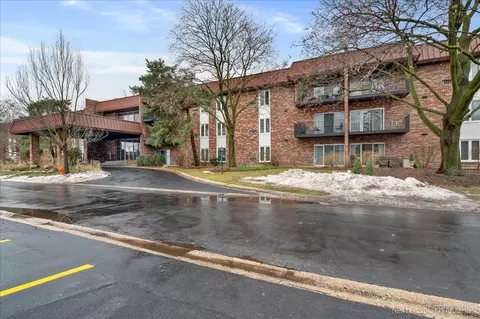 1041 W Ogden Ave #122, Naperville, IL 60563