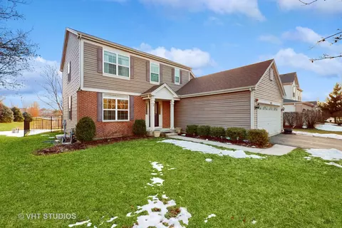 5935 Mackinac Ln, Hoffman Estates, IL 60192