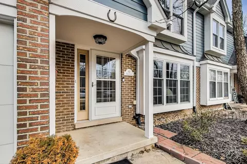 911 Washington St, Glenview, IL 60025