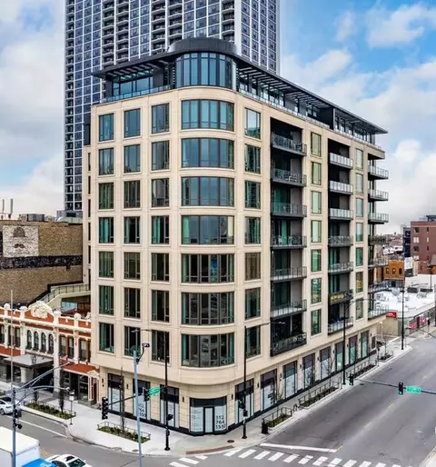 1550 N Clark St #502, Chicago, IL 60610