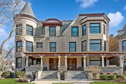 4055 N Greenview Ave #2S, Chicago, IL 60613