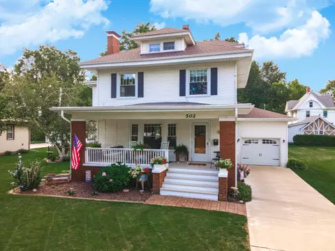 502 E 2nd St, El Paso, IL 61738