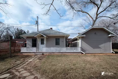 3102 Elim Ave, Zion, IL 60099