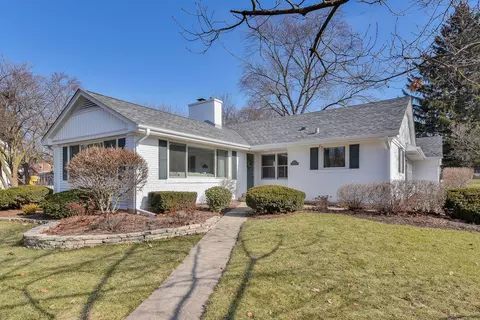 263 Glenwood Ave, Glen Ellyn, IL 60137