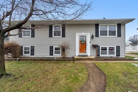 726 Essex Ave, Romeoville, IL 60446