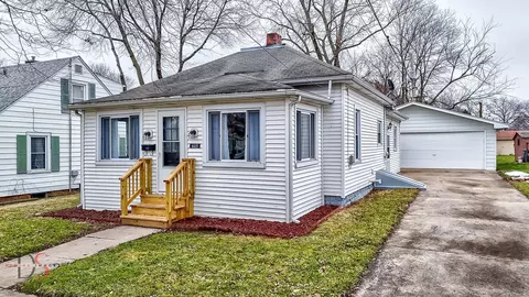 615 Price St, Morris, IL 60450