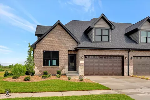 16471 Kayla Dr, Lemont, IL 60439