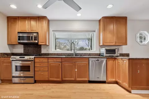 940 Wayne Ave, Deerfield, IL 60015 photo 7