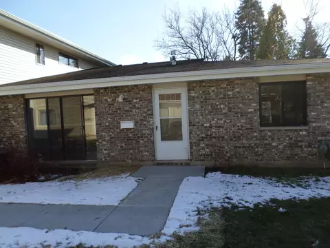 132 Pocasset Ct #20, Schaumburg, IL 60193