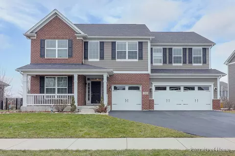 13830 Amelia Dr, Lemont, IL 60439
