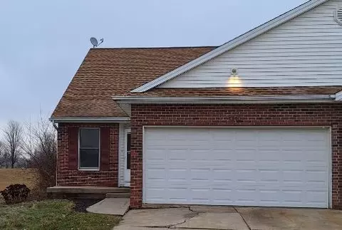1310 Beacon Hill Ct, Normal, IL 61761